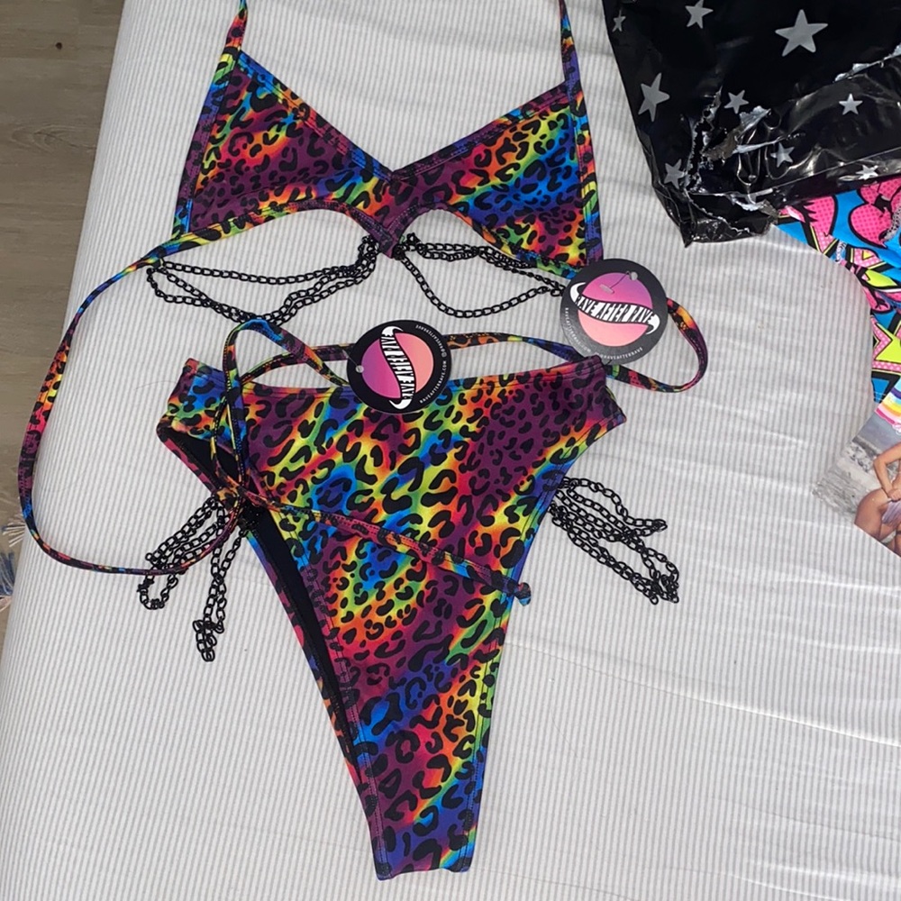 Raveafterrave rainbow kitten surprise set